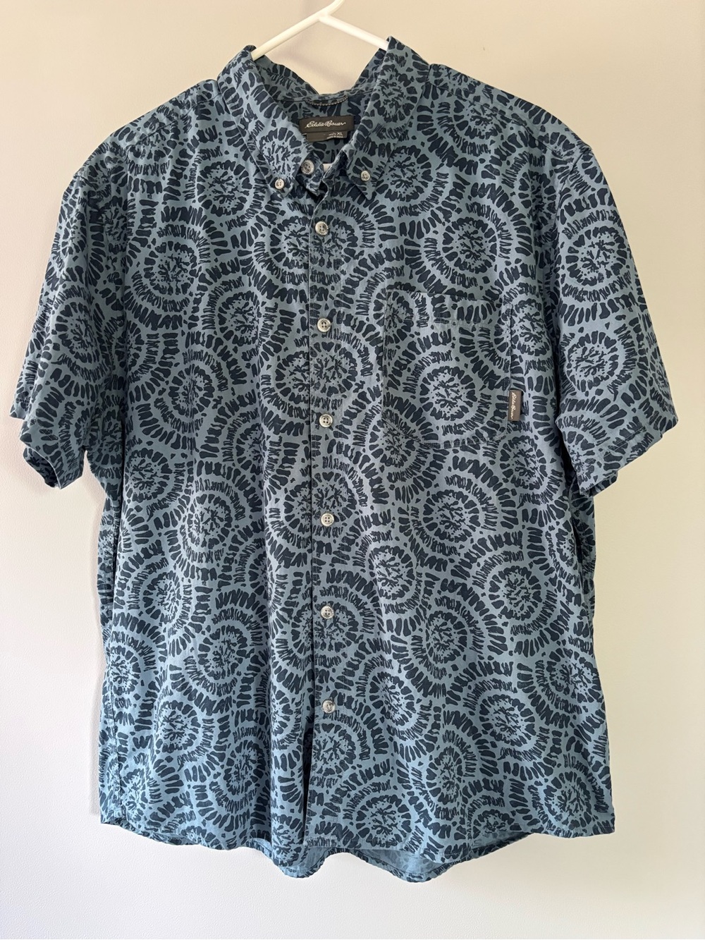 Eddie Bauer Blue Patterned Short-Sleeve Button-Up Shirt